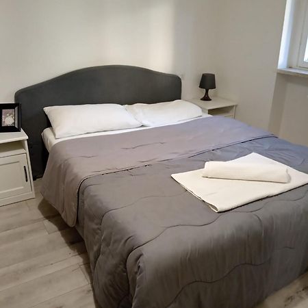 Venezuela Apartment Milan Bagian luar foto