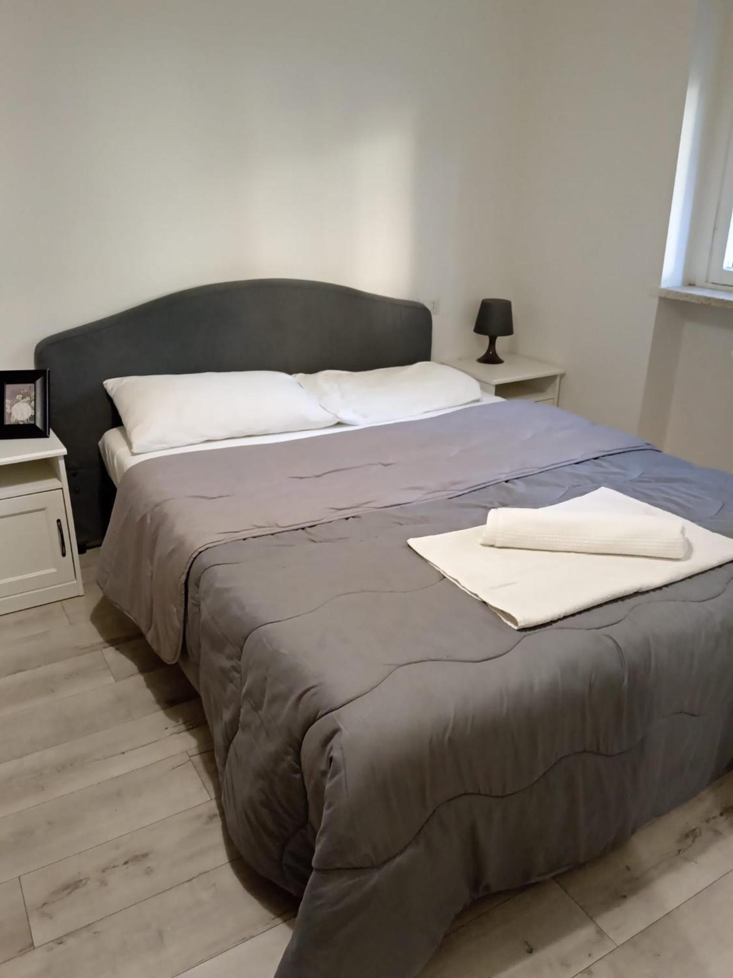 Venezuela Apartment Milan Bagian luar foto